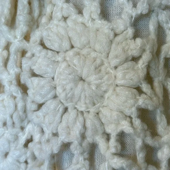 3/$25 Anthropologie x Moth Women’s Velvet Trim Crotchet Sweater, Size Medium - Picture 5 of 6